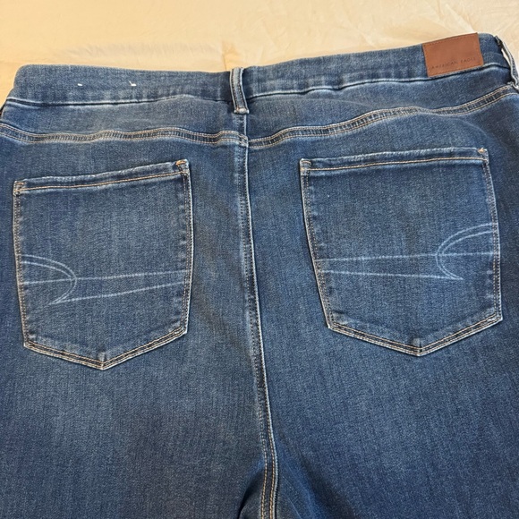 NEW AE American Eagle Women's Luxe Jeans BFF Jegging Medium Wash Size XL - Picture 2 of 5